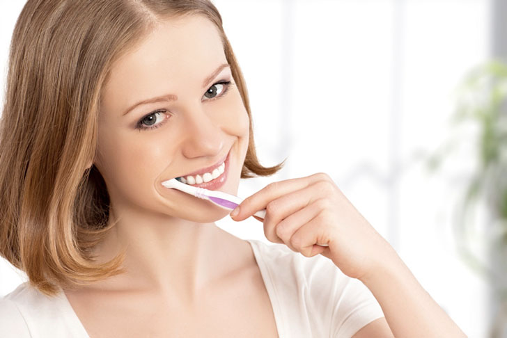 отбеливающая зубная паста чтобы сделать зубы белее