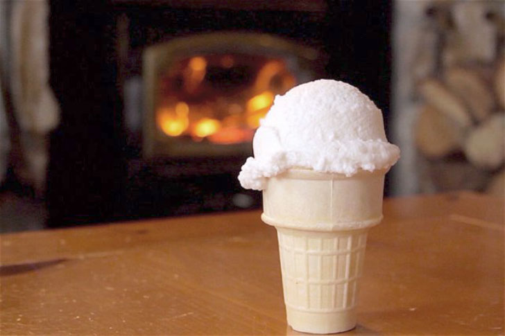 Как приготовить мороженое из снега?