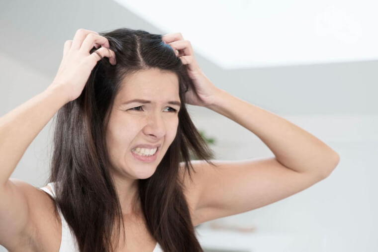 Почему сохнут волосы и кожа головы: возможные причины и решения
