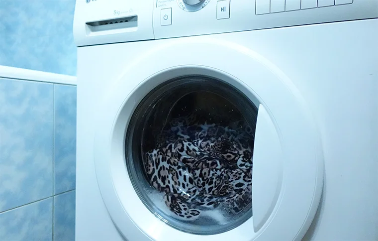 стиральная машина с постельным бельем
