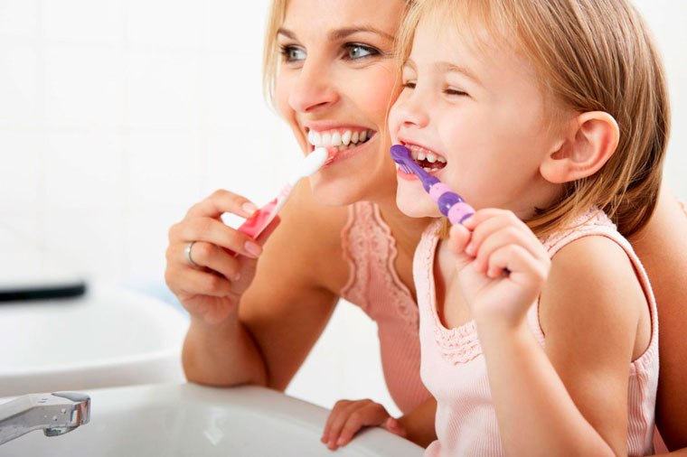 приучение ребёнка к чистке зубов
