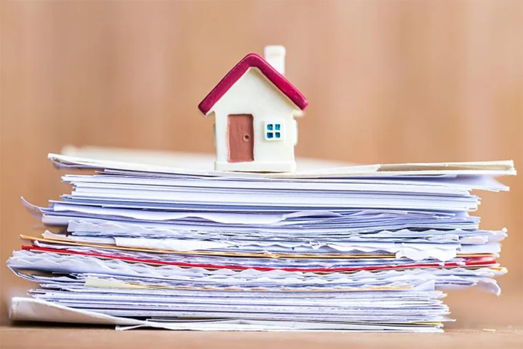 Як правильно зберігати документи вдома: 10 практичних порад